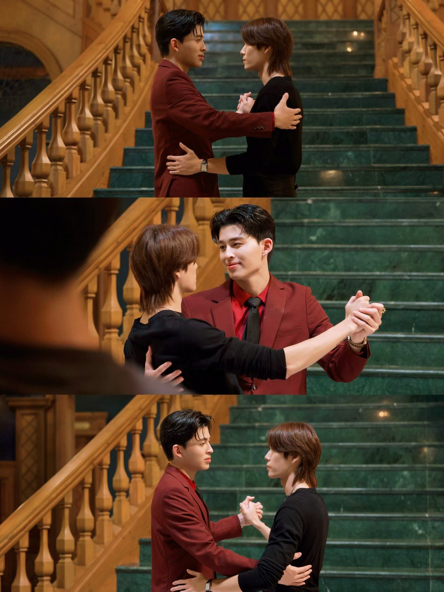 ripotor's tweet image. Thee’s lakorn fantasies crash into real jealousy. Peach’s gentle grip pulls him back. Tears, laughter, hand-holding, one heart-stopping confession. PondPhuwin chemistry explodes—Episode 3 leaves fans screaming worldwide. Slow-burn perfection!#MeAndTheeSeriesEP3 
#SS10inBKK_Day1