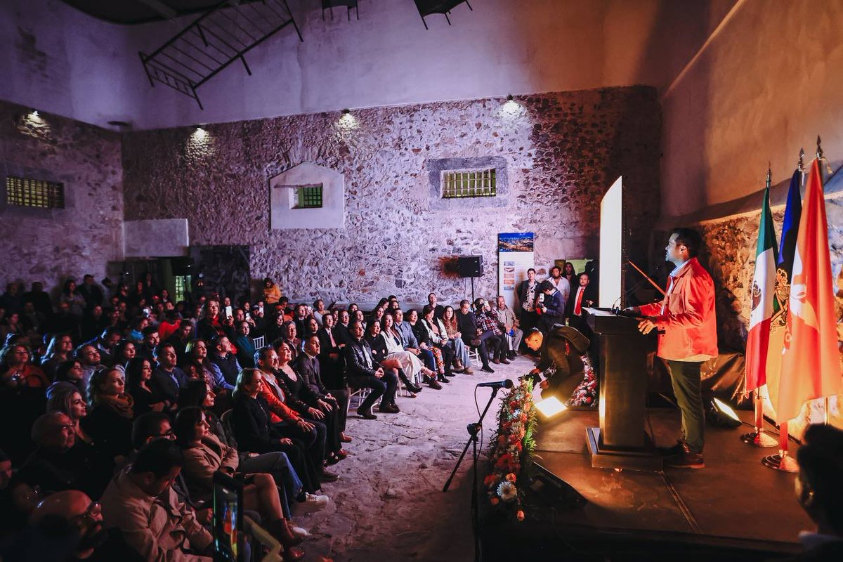 AlvarezMaynez's tweet image. 1. Guadalajara.
2. Lagos de Moreno.
3. Zacatecas.
4. Aguascalientes.

En menos de 24 horas, otra vez quedó claro: Movimiento Ciudadano es la fuerza que más crece, que trabaja más cerca de la gente y que representa la alternativa para un México Nuevo 🇲🇽.

El futuro es naranja 🍊.