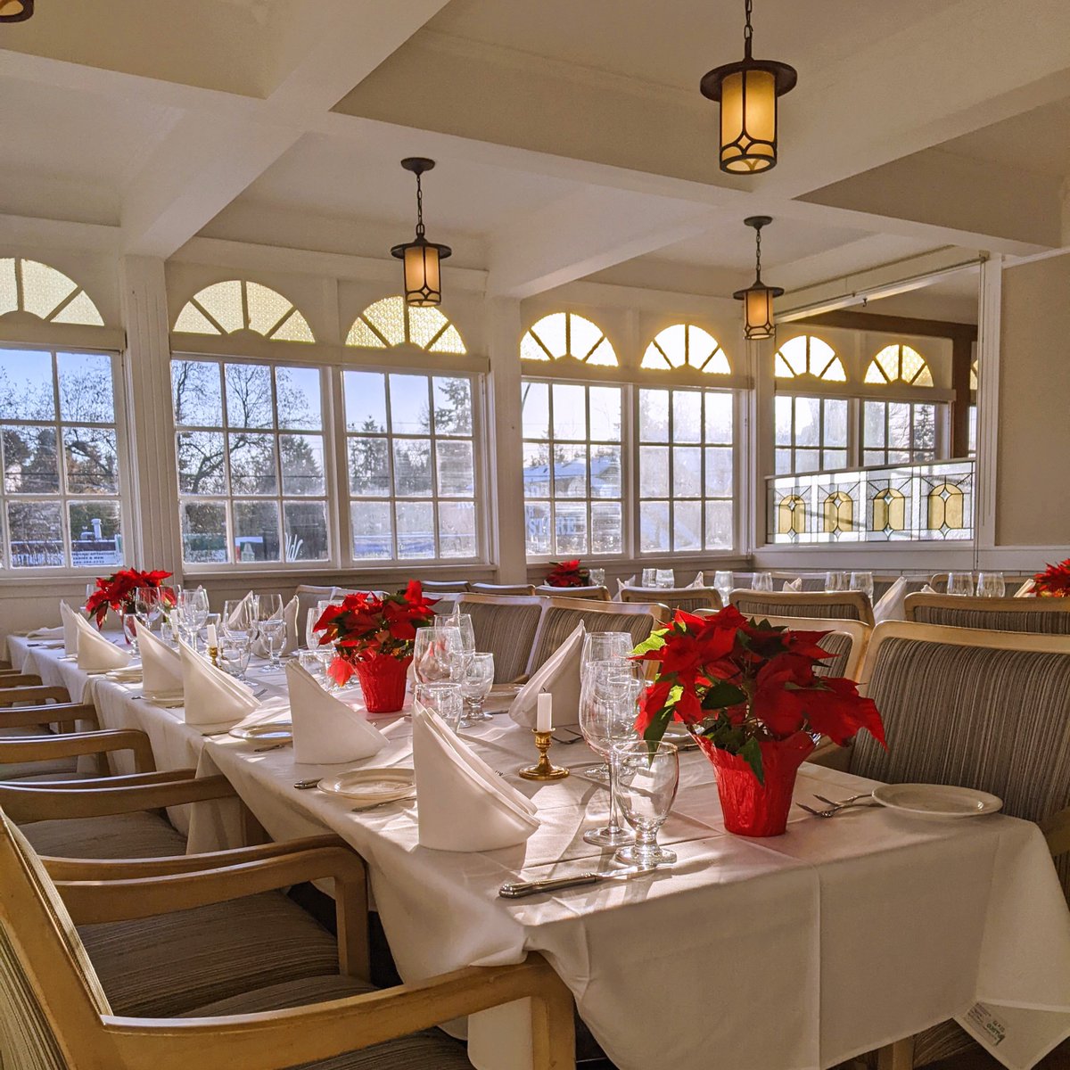 With the cold winds and early evenings comes the longing for warm, delicious food. Let the Old Surrey take care of you with our Winter Special menu. Come experience the Old Surrey charm this winter!

❄️ Winter Special / 4 Course / $90 per person