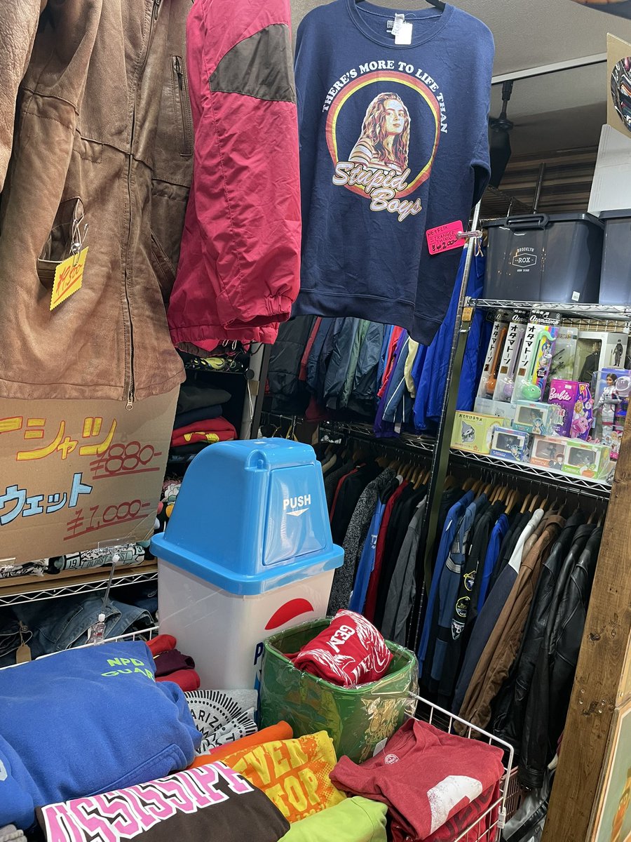 shop_pantaloons's tweet image. 良識あるお客さんに愛されているプラモデル屋がオープンしましたよ〜
他店のポストで荒れてる様子などを見て「ウチは平和やなぁ」と日々に感謝する店主です。