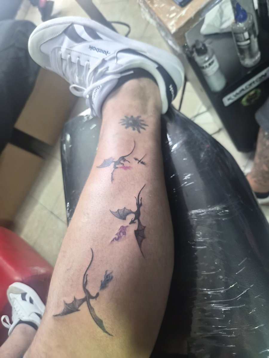 <a href="/SWcukold_tattoo/">SWcukold_tattoo & piercing</a> rifado los 2
Un abrazo