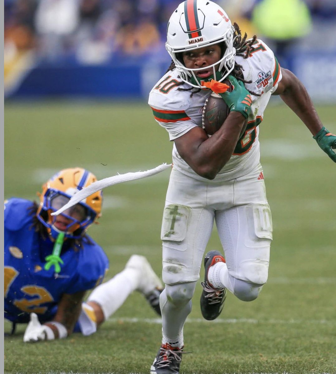 Canes_Chief's tweet photo. Never seen it before… &amp; only beginning ⭐️ @MALACHITONEY2 

- 84 receptions 
——> (#2 UM single szn)
- 970 rec yds 
——> (#8 UM single szn)
- 82 pass yds
- 89 rushing yds
- 187 punt return yds 
- 1,328 total yds  
- 7 receiving TDs
- 1 rushing TD 
- 2 passing TDs
- 10 total TDs https://t.co/TnEhkDui3D