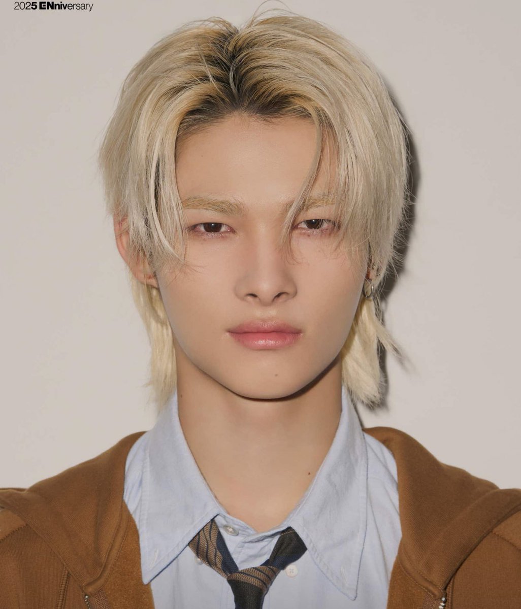 Puma24Girl's tweet image. MY SHYLAA HE’S GROWING SO WELL! 🥹

  freshman year                         senior year