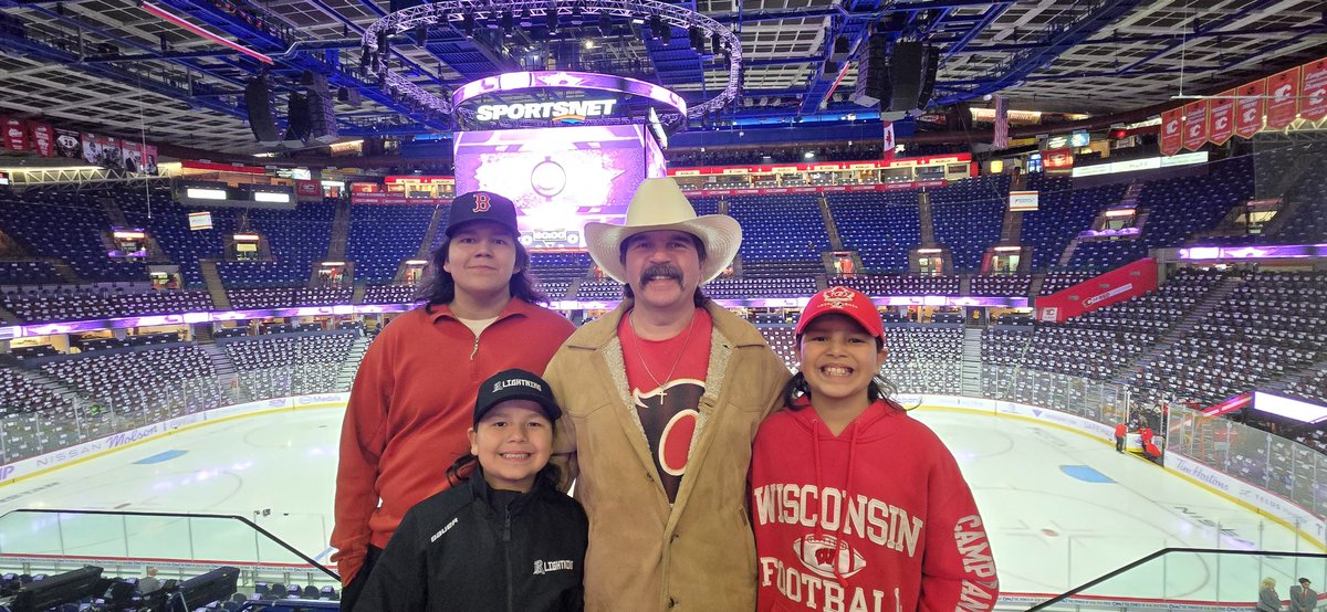 Big_G_09's tweet photo. Last Saturday night we were watching the #Flames in the Saddledome as Koda played in Cowtown 🤠 Today I froze my ass off coaching Jake in Wakaw 🥶 Finally thawing out watching 
#GoJetsGo @hockeynight 📺 #hockeyislife 🏒 #anythingforhockey https://t.co/aPdF8YkyeN