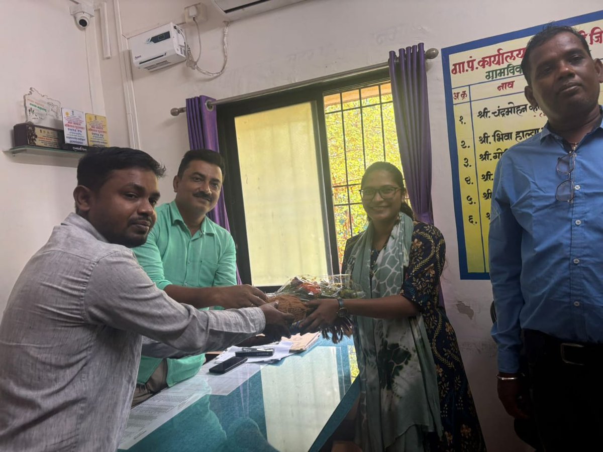 PCMGPCs's tweet image. Dear Asiya, 
it was a privilege working with you. On your last day with the project, wishing you continued success. Your commitment and service are sincerely appreciated.
— Colleague, Model GP Project
#Farewell #MoPR #ModelGP #BestWishes