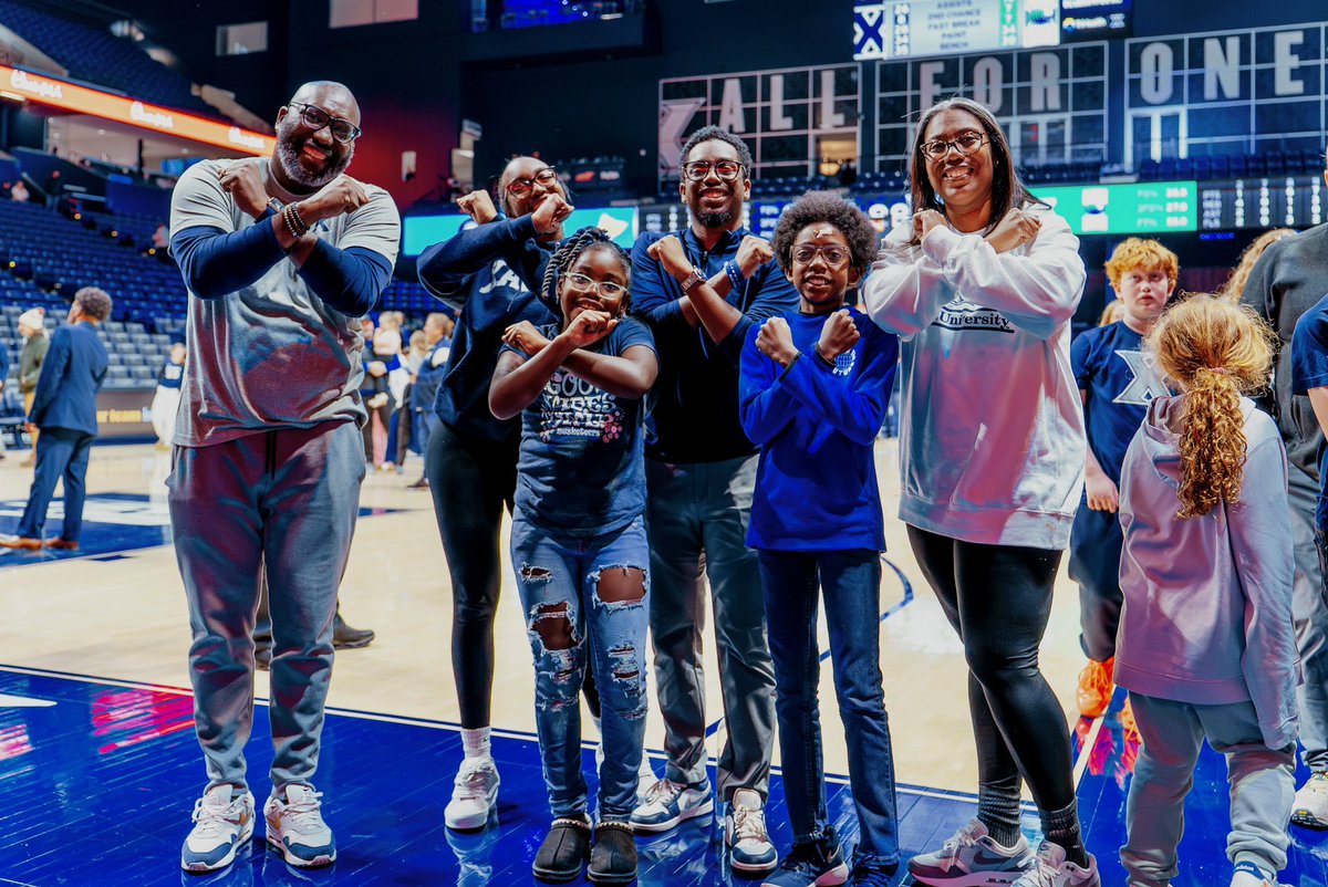 HumesFam419's tweet image. ⚔️ All for One ⚔️