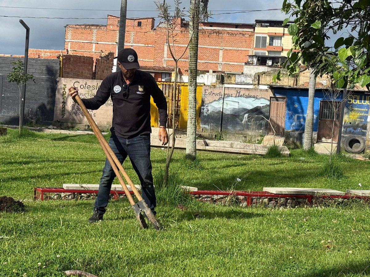 En el Barrio Las Playas sembramos 300 árboles nativos, un paso firme hacia la protección de nuestra casa común y la construcción de una ciudad cada vez más verde y sostenible. 🌱🌳

Este logro fue posible gracias al trabajo en equipo y a la articulación comunitaria.✨💚