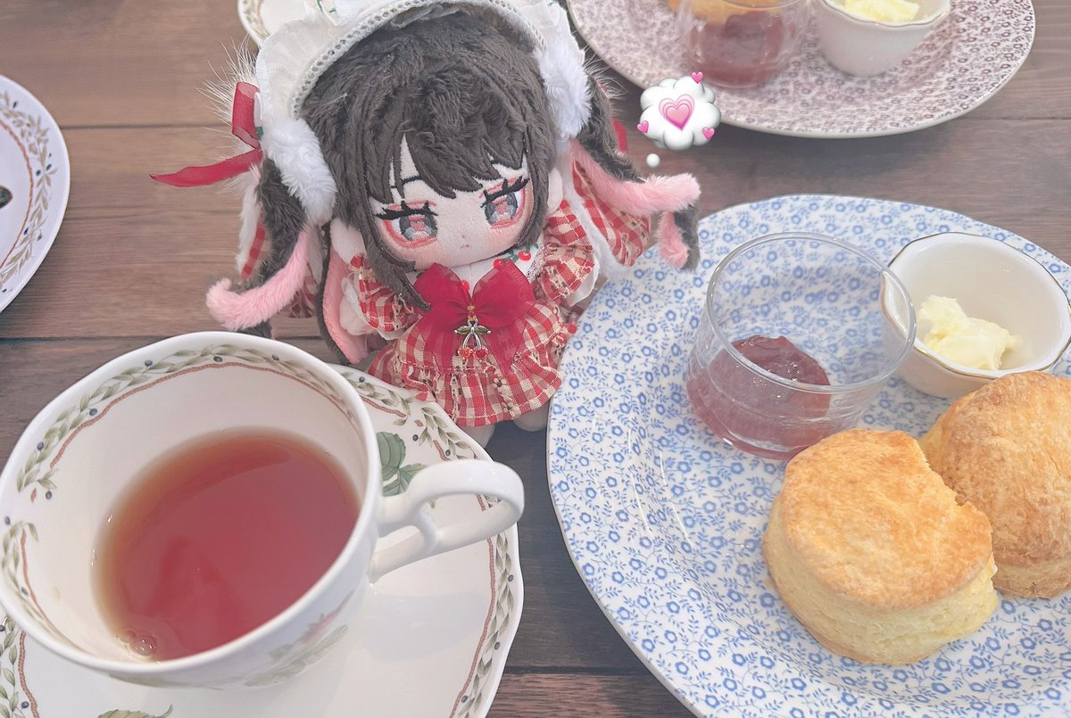 a_e_n_11's tweet photo. ももいちゃんとカフェいってきた🍽️
#nuieruko https://t.co/2LCRNUg5C2