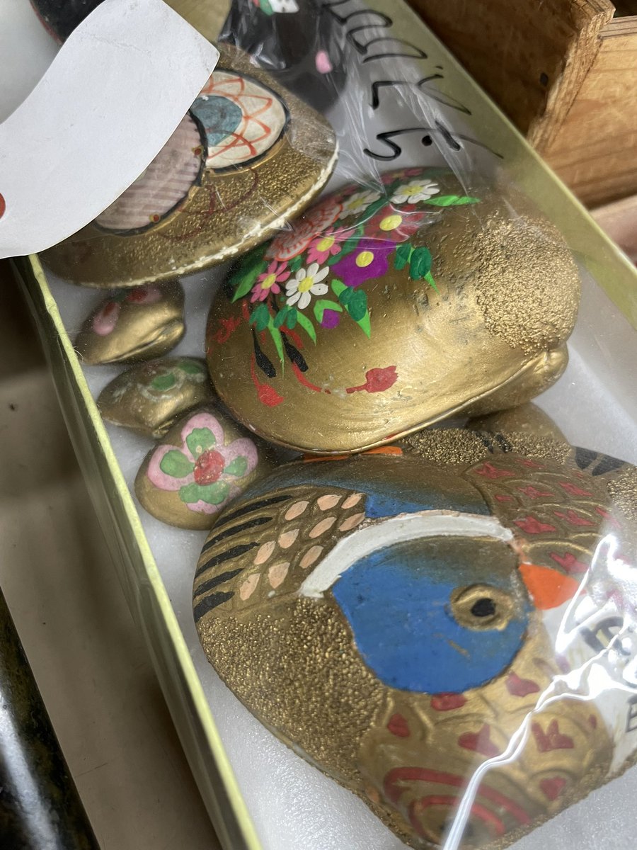 欲しい本が決まっている時は「日本の古本屋」サイトへ📕

でも宝探し気分なら、街の古本屋や“即売会”がおすすめ。毎月どこかで開催されてます😊

下赤塚の古本屋・司書房でも、思わぬ一冊に出会えるかも。📚💎🎁

ふらっとお立ち寄りください。

#下赤塚 #地下鉄赤塚 #板橋区 #練馬区 #古本屋 #司書房