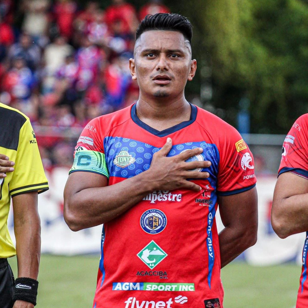 Boquió antes del partido diciendo que ganarían 1-0.

Ganaron 1-0

Les metió el penal.

Hizo el topogigio.

HAGANLO <a href="/cdaguilaoficial/">C.D. ÁGUILA</a> hay que pagar LO QUE HAYA QUE PAGAR🧡🧡🖤🦅