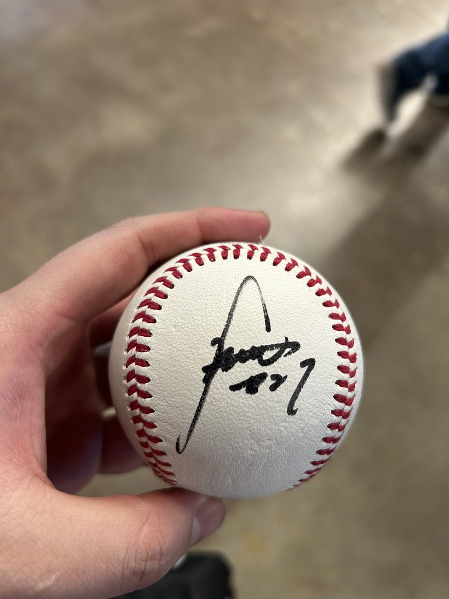 ついに大野奨太さんのサインゲットした！ めっちゃ嬉しい！ファンだっ