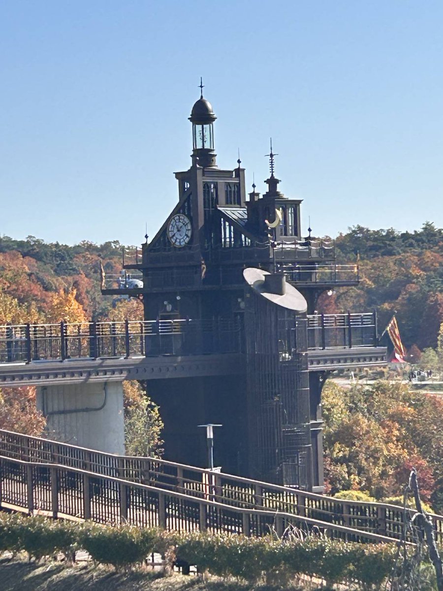 loki190loki's tweet image. 今日もお仕事。
陽射しが暖かくて気持ち良い～
さてココはドコでしょう？

#名古屋