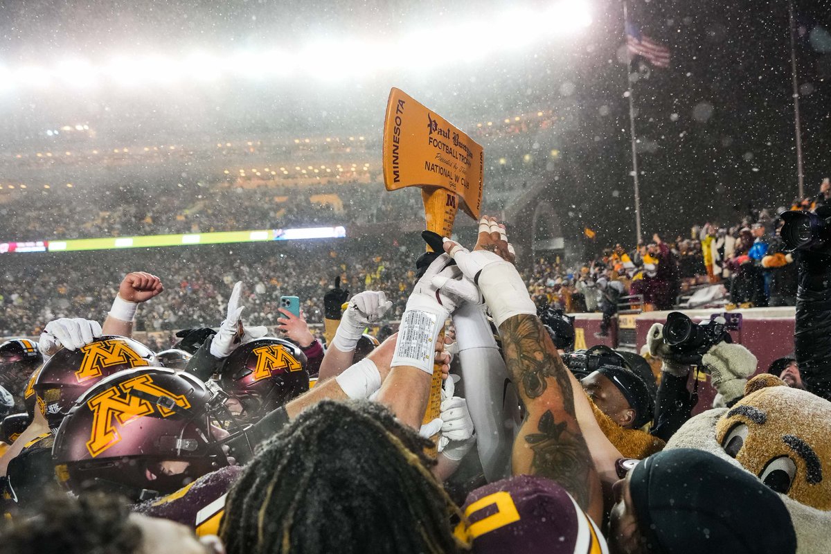 That axe feeling NEVER gets old! 🪓🪓

#RTB #SkiUMah #Gophers