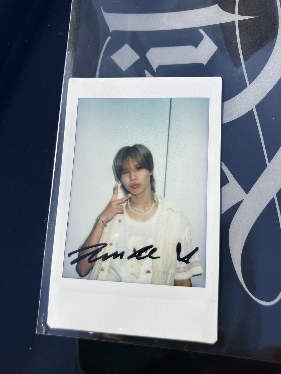 まさかのサイン✍️入りチェキ当たった😭 鐘鳴らされてはじゅかしかっ