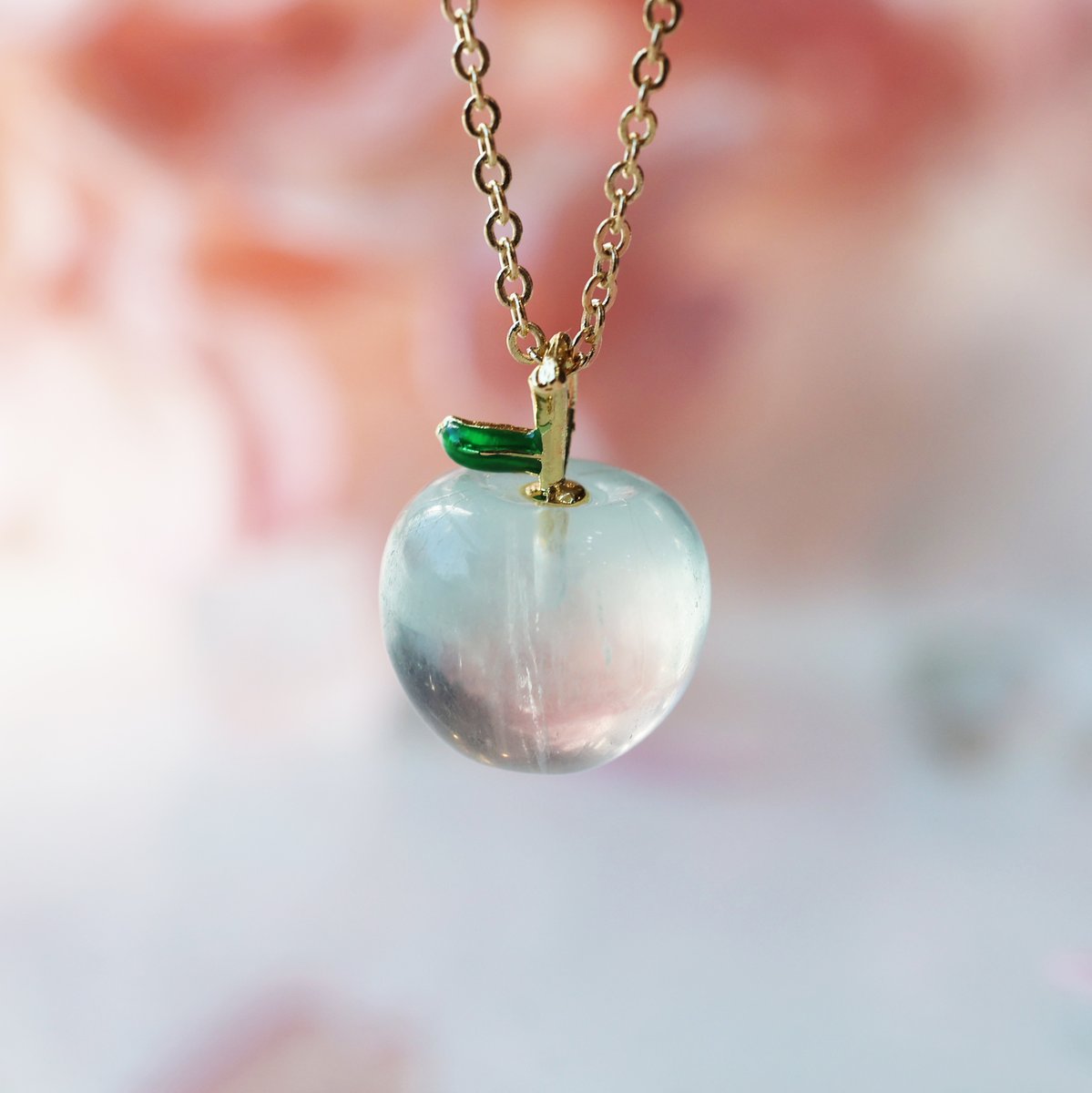 赤いりんごのペンダントを買いました 林檎モチーフによわいです～💘