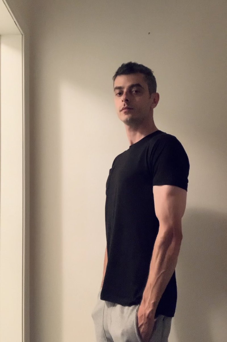 Isofated's tweet image. I can work 12 hours and go straight to gym, but I can’t hit my macros 😔