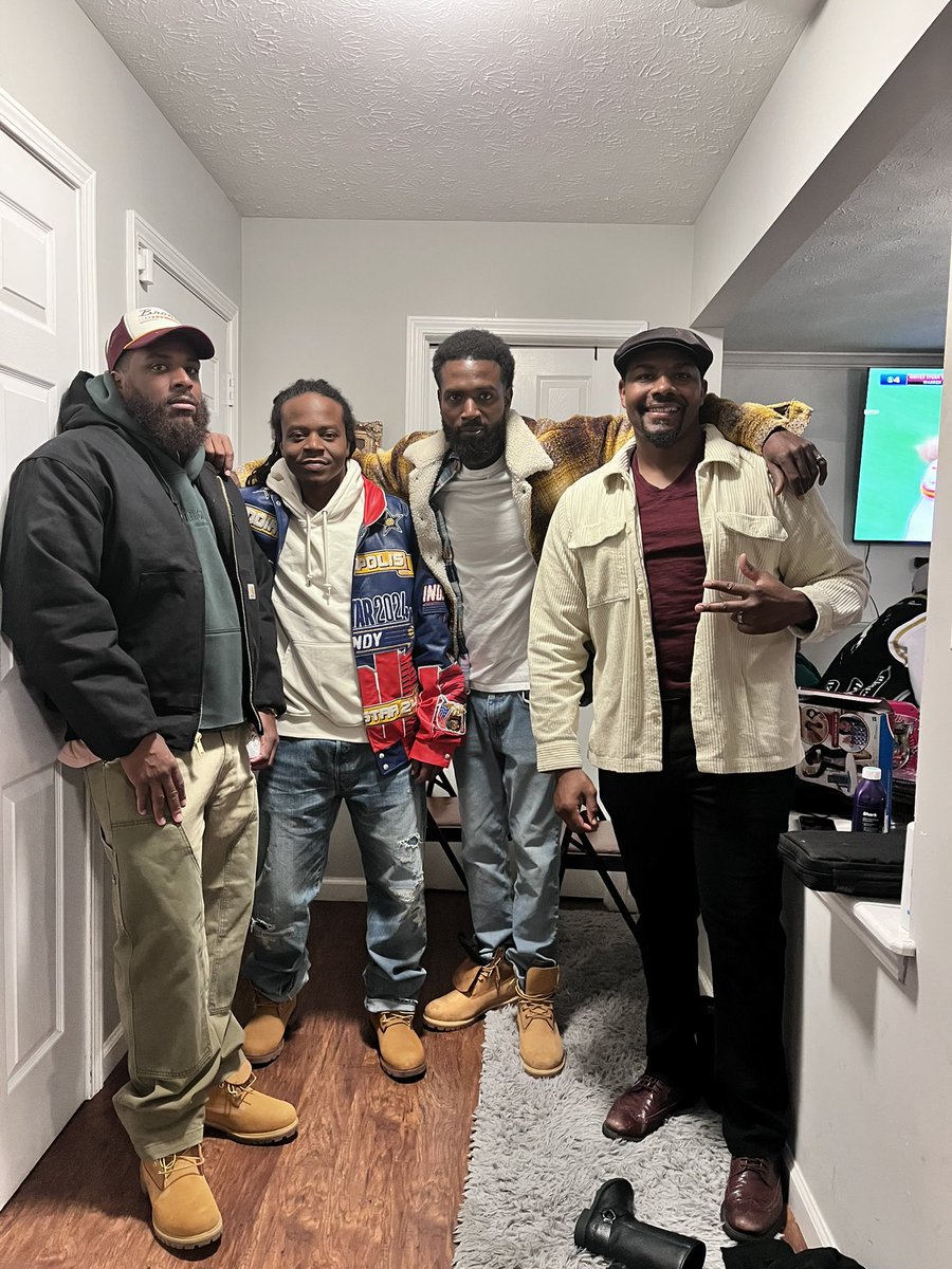 Got to kick it with a few of my cousins for the holidays. We all have different paths in life but we always link back up!