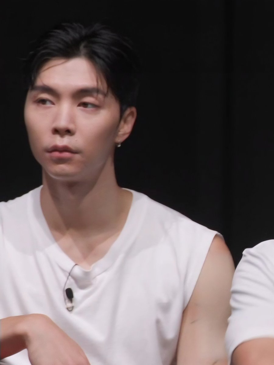 jumusayyo's tweet image. 과묵한 미국놈자에서⠀⠀청순애교 가나디
되는 서사 빨리 보고싶어서 미치겟슴 ;::