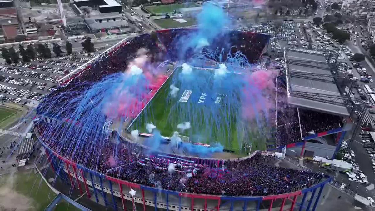 LocuraCuervaa's tweet photo. 30/11 | Día del hincha de San Lorenzo de Almagro. Feliz día a todos los hinchas de San Lorenzo! 🔵🔴 https://t.co/3JlWV5kFwU