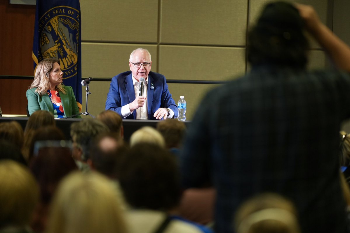 Tim_Walz's tweet image. When Republican Congressmen are scared to face their constituents, we show up in their districts to lend a megaphone to the people.

You can feel the energy for change - and now the tides are turning. Trump is slowing down.