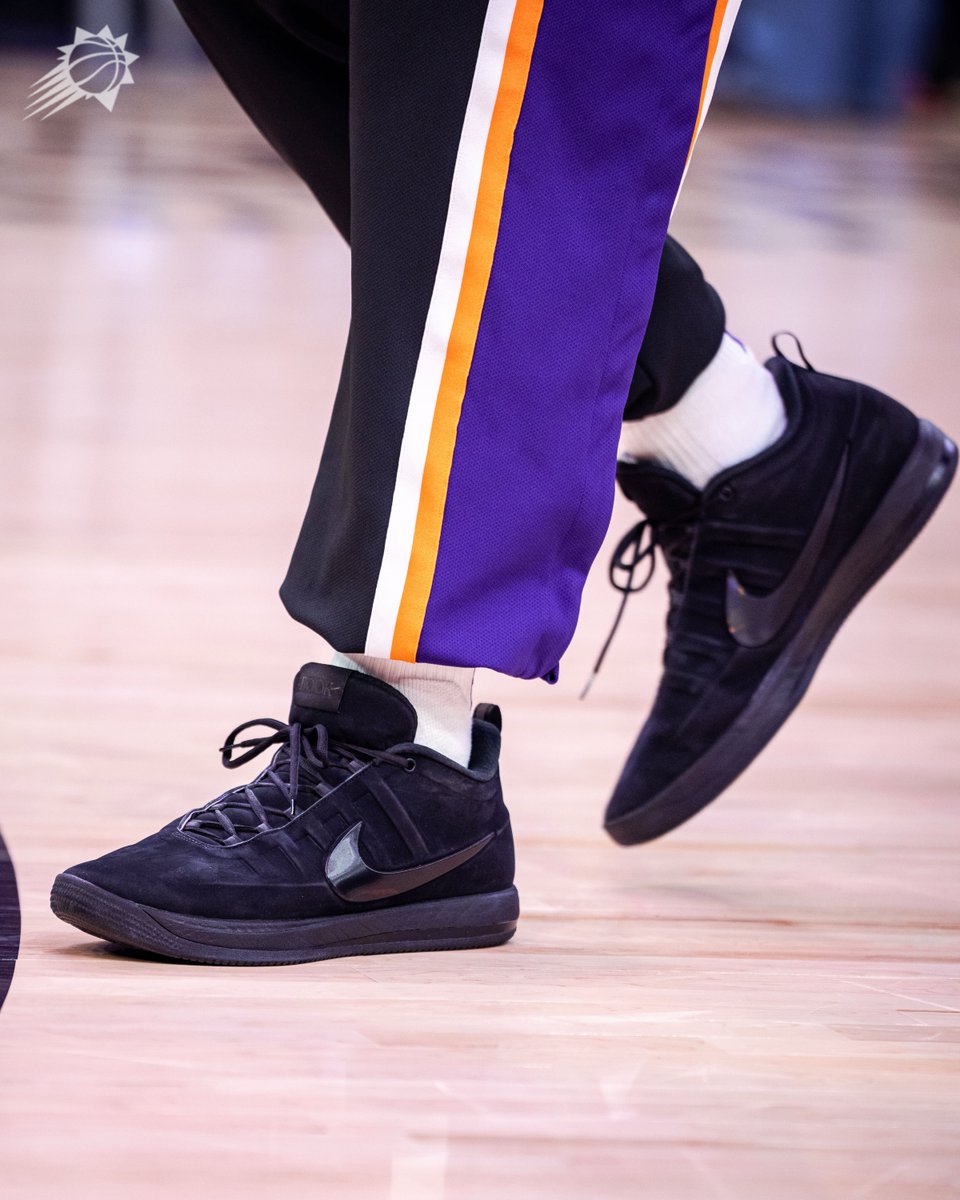 Book 2: Detroit Stompers 👟🔥 