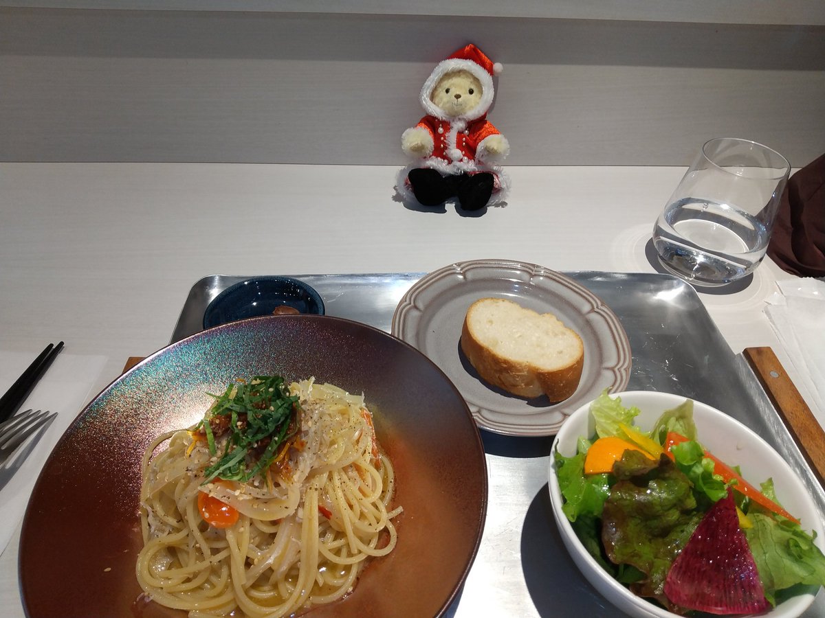 erusukuma's tweet image. #EBRI に新しくできたカフェに行ってきました。ドレッシングが異様においしかった。今度はタコライスが食べたいです。うどんや子供メニュー、デザートもあるので、色々食べられそうで楽しみです。#江別市