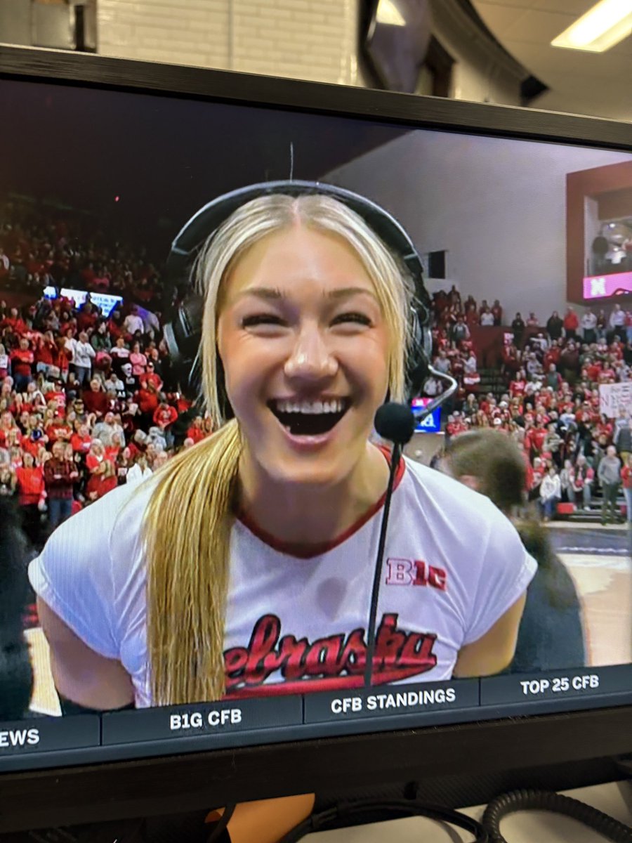 Andi Jackson’s reaction to setting a new Big Ten record — after hitting .800 today she is now the conference’s single-season hitting percentage leader at .561. #Huskers <a href="/KETV/">KETV NewsWatch 7</a>