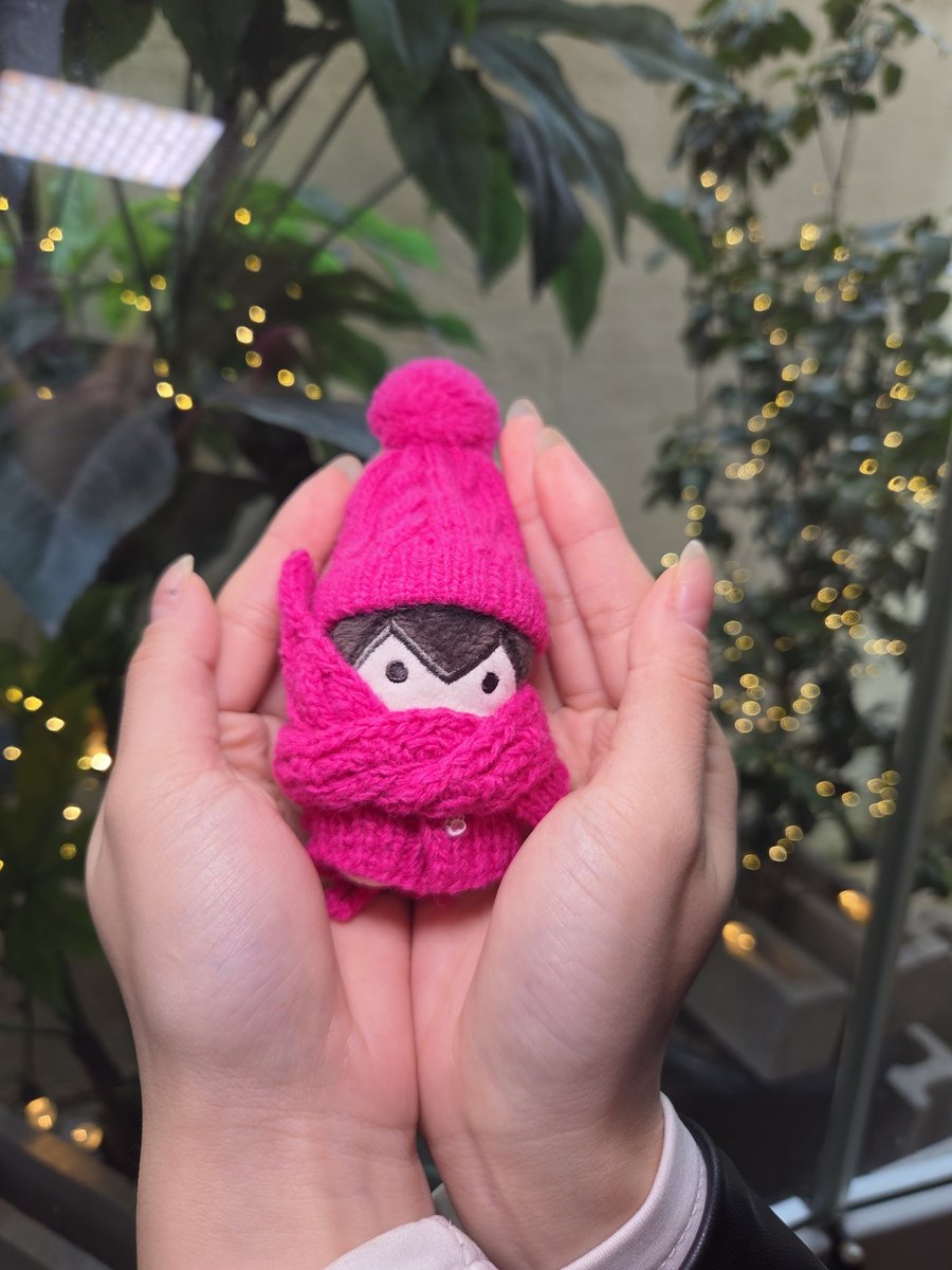 손 안에 작는 오물유진