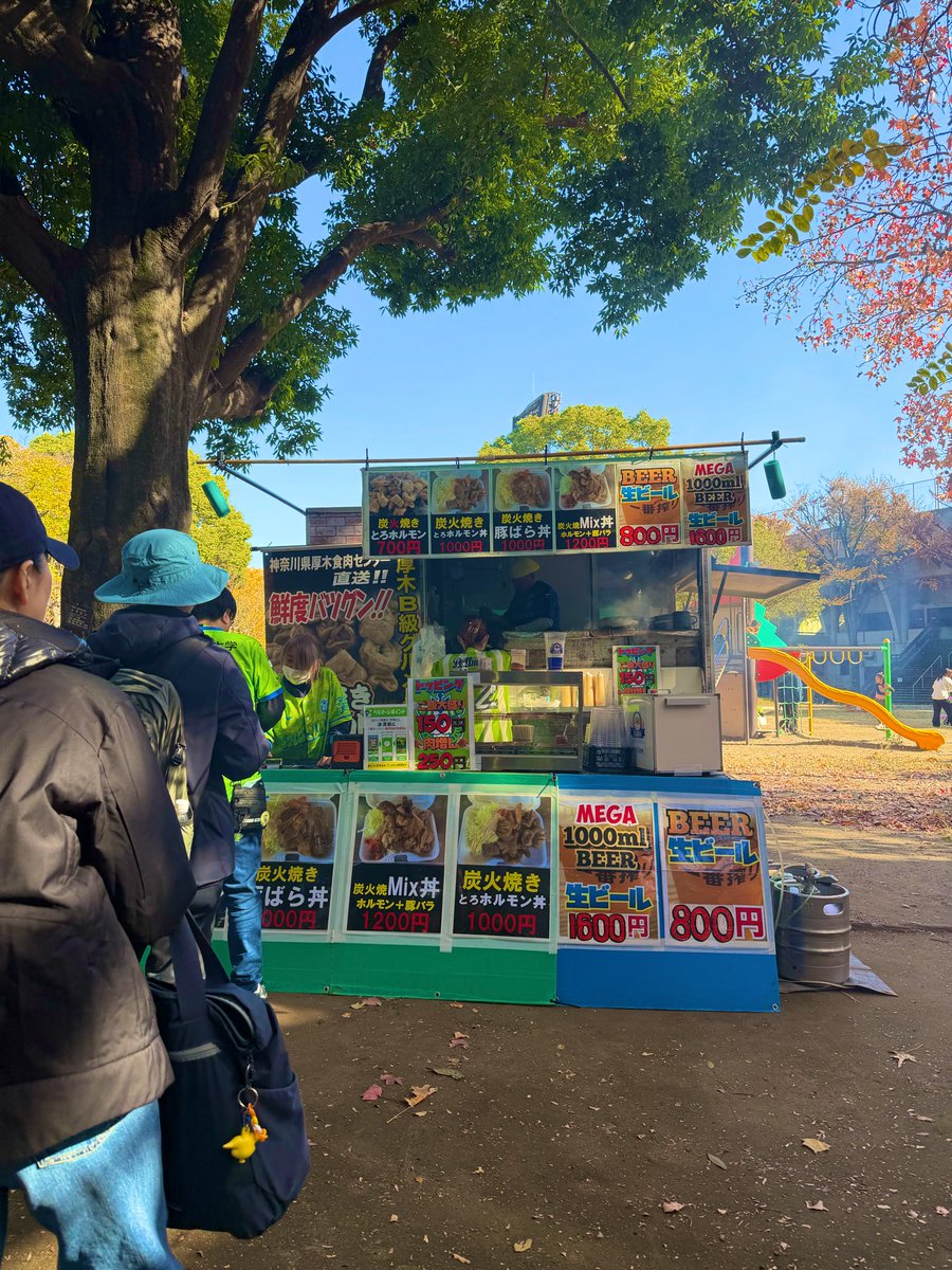 doro_numao's tweet photo. 今シーズンのスタグル
ここで始まりここで終わる

#manma 
#炭火焼き豚バラ丼 https://t.co/xaUjOsqJJr