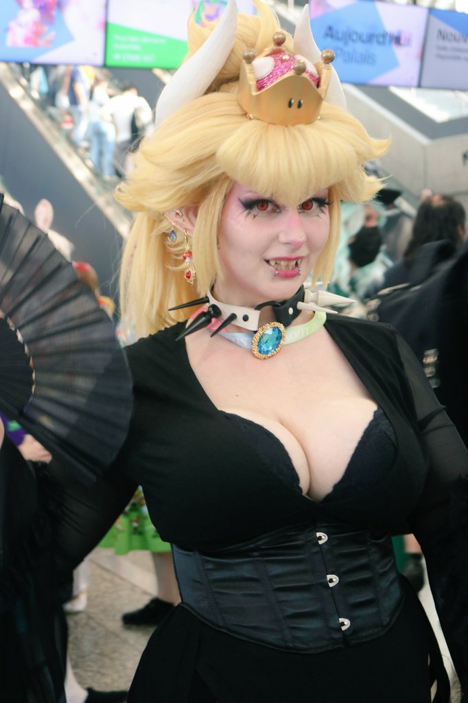 MNekosis's tweet photo. Mommy Bowsette ? 

Photos by Ben Sauriol from Otakuthon last August 

Might wear it again next weekend for mini comiccon

#bowsette #cosplay #cosplaygirl #curvy https://t.co/eT85lhZn1t