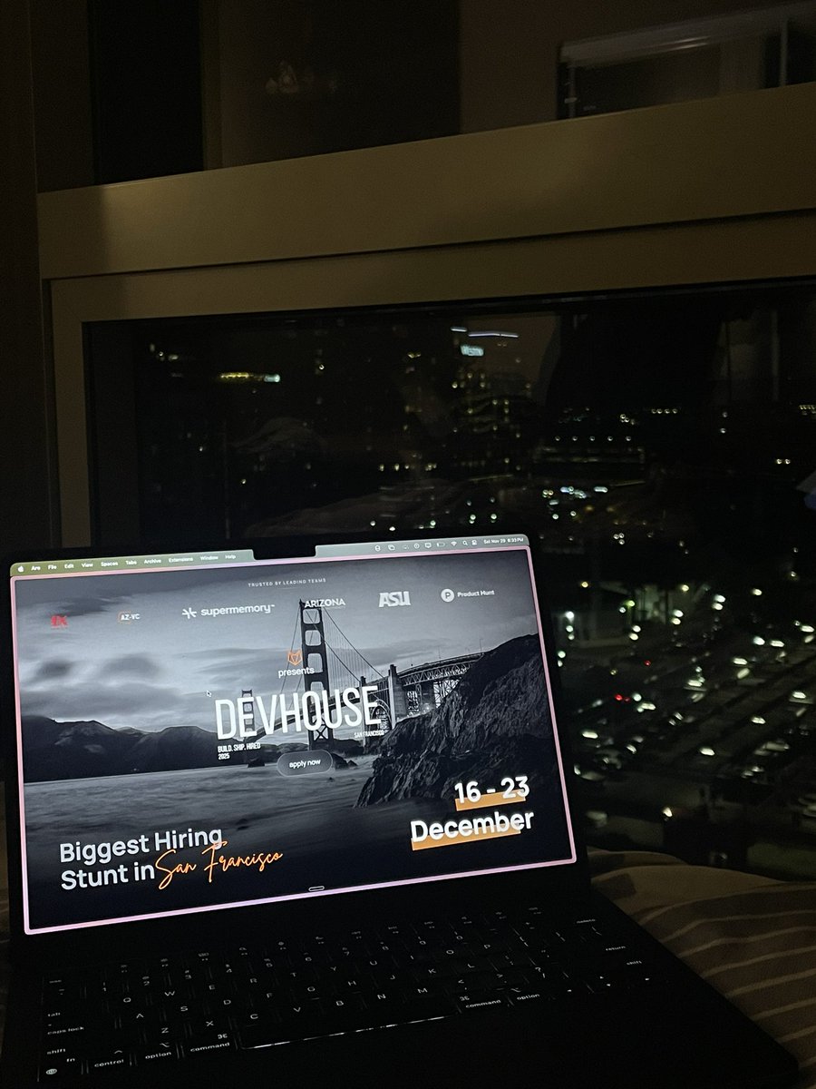 BhoomiSinghani's tweet image. never been this excited for winter break before! 

2 weeks to go🌉