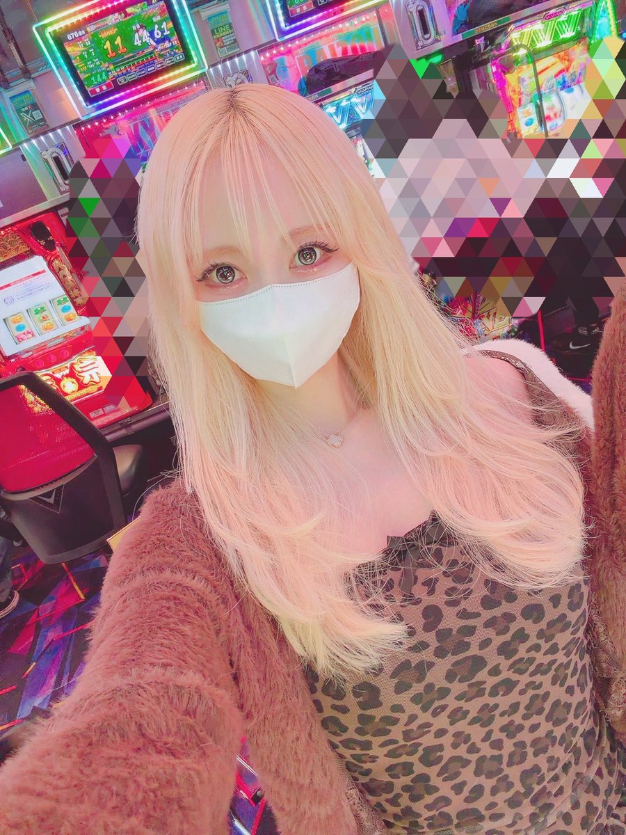 やすだ朝霞店 12時半の店内🎀 ヴヴヴ2で4000枚over✨3000枚over✨あり
