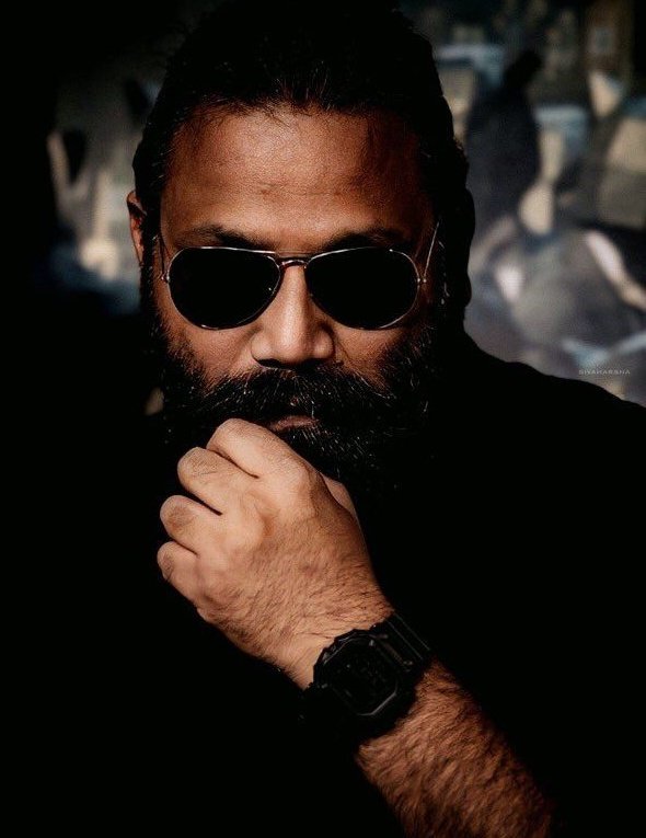 GetsCinema's tweet image. #SandeepVanga Will - COMPLETES THE FILM IN 100 DAYS - If Actors are Co-Operate Now #Prabhas gave BULK Dates For SPIRIT.