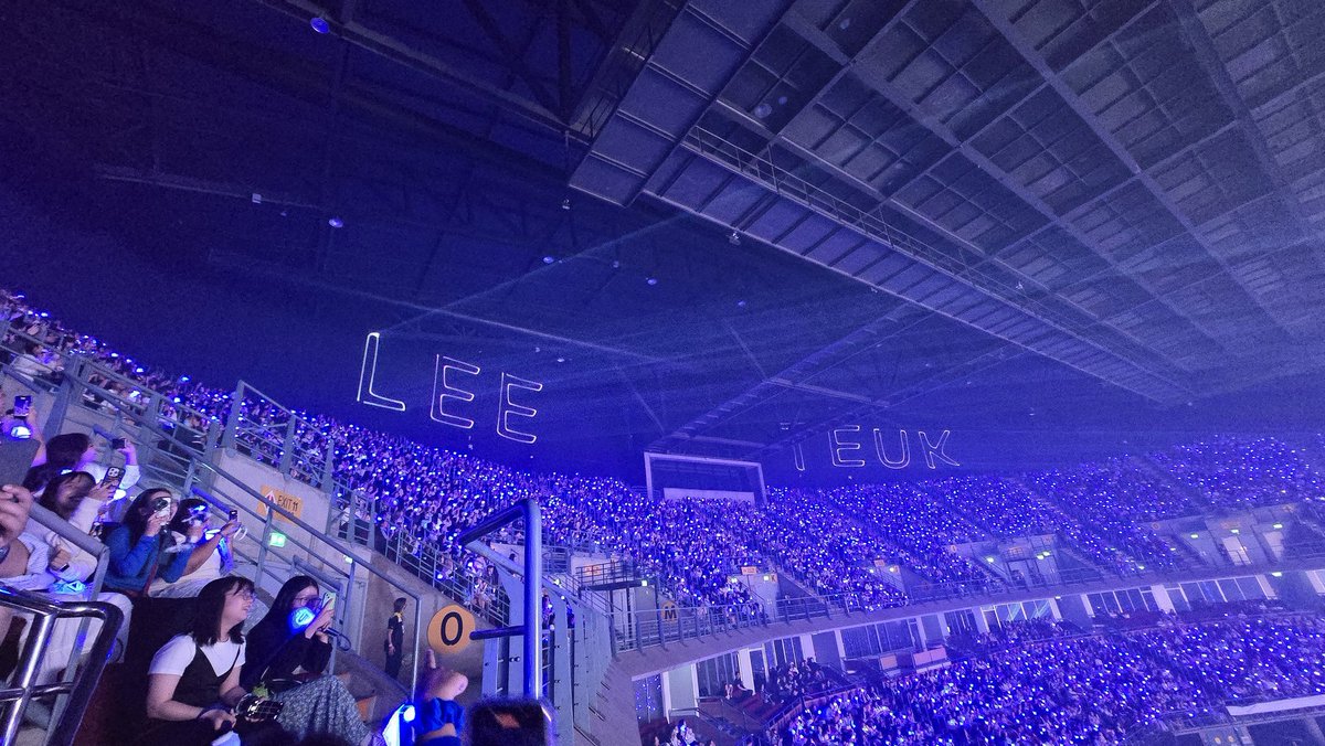 o6joo6jo's tweet image. หมดยุคแฟนคลับทำ project ให้ศิลปินแล้วสินะ เพราะว่าศิลปินทำเองตอนนี้

พี่ไม่เคยทำให้ผิดหวังจริงๆ ฮาาาา
 #SS10inBKK #SS10inBKK_Day1  #SUPERSHOW10inBKK #Leeteuk