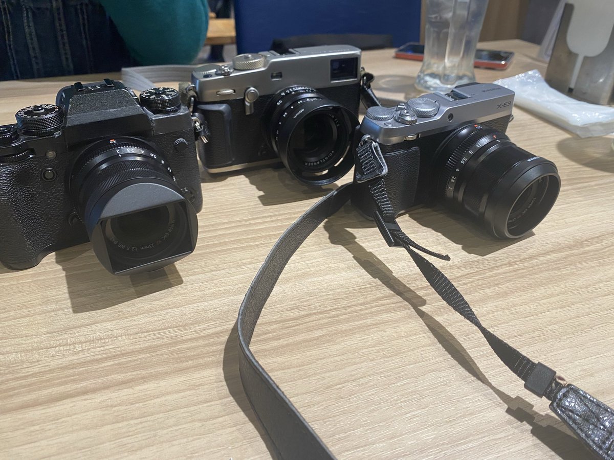 TeRa_lunettes's tweet image. ゲキキモ！
富士フイルムのオタクたち！