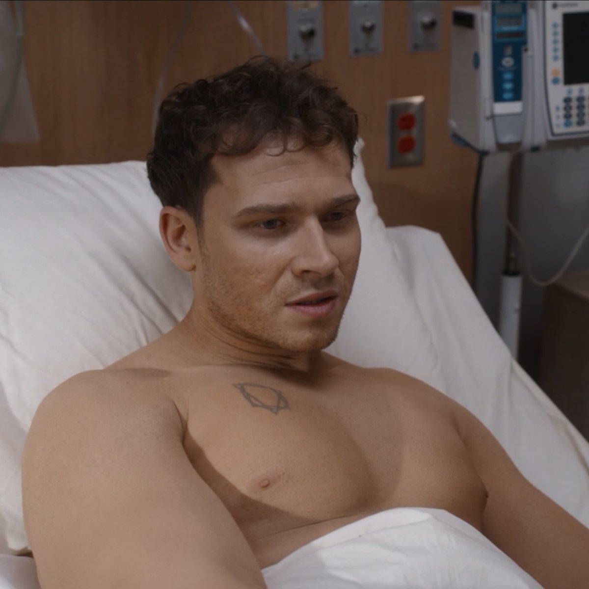 starkkbuckley's tweet image. 👀