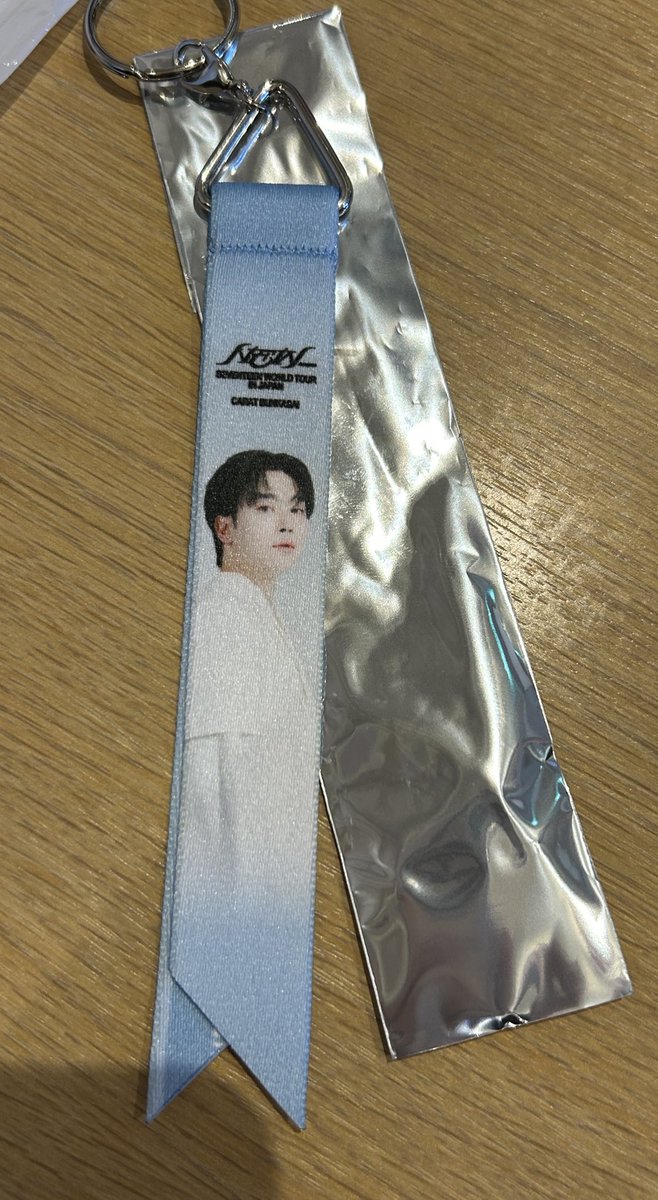 moon1821996's tweet photo. セブチ SEVENTEEN 矢場とん キーホルダー フラッグ 交換

【譲】スングァン

【求】ジュン

本日30日名古屋にいます。お気軽にお声がけください🙇🏻‍♀️ https://t.co/ml3MmjZw2W