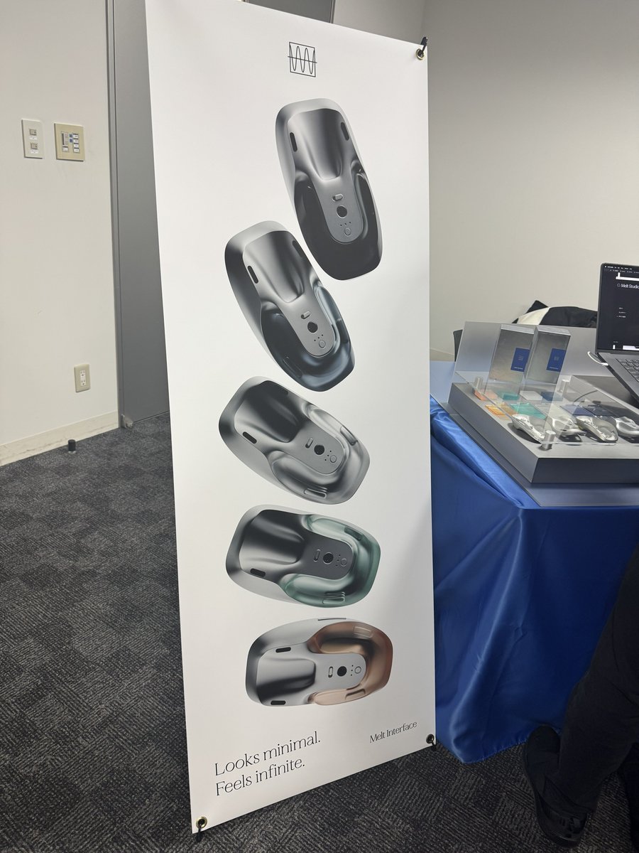 13_MyHdi's tweet photo. 初めてのMac Fan Fes行ってきたっ。
やっぱり注目してたのはMelt Mouse。
これいいなぁ〜〜〜〜〜！！！！！！欲しいすぎる。

過去のApple製品が雑に展示してあって面白い。やっぱAppleのプロダクト好き。iPod Classic復活させて���れ。 https://t.co/tnTOmwW72P