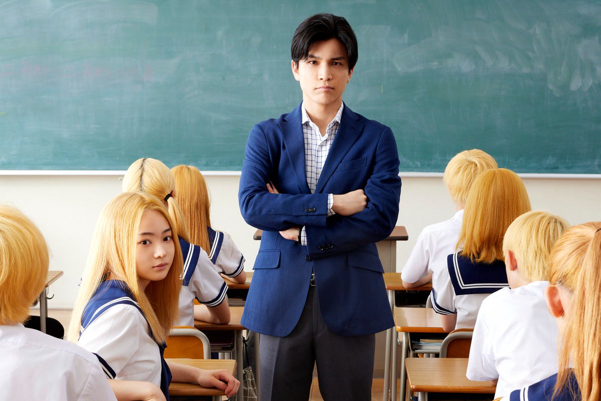 #映画金髪 裏話
⠀
本作の着想について
━━━━━━━━━━
⠀
坂下雄一郎監督より💬
「校則」ってほとんどの方が経験していることなので、物語で扱う題材として、広く受け入れられるものだろうと考えました。
僕は映画づくりにおいて、つねにエンタメ作品を志向しています。