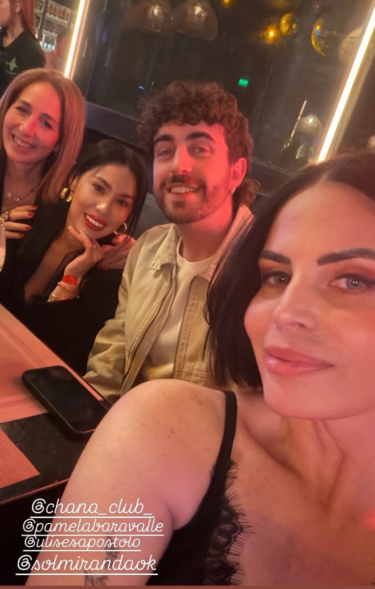 🎊 | EN UN CUMPLE

Ulises en la fiesta de cumple de Sol Miranda 

#Apostoles