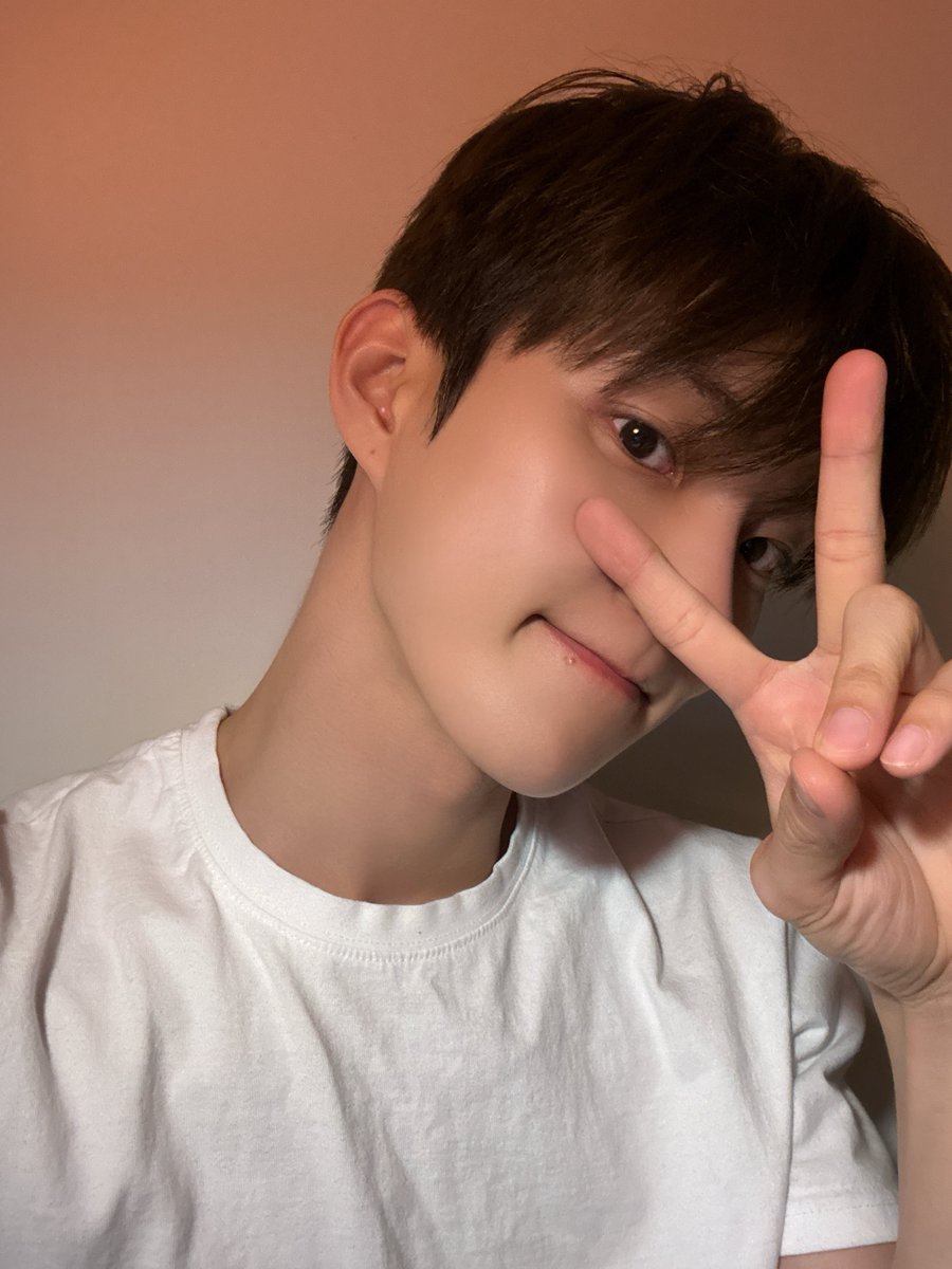 THEBOYZ_officl's tweet image. [📸] 떨어지고 또 떨어지고🤦 인내심이 많이 필요했던 오늘의 게임🎮

youtu.be/tm5hDROS4ak

#THEBOYZ #더보이즈
#Q #큐