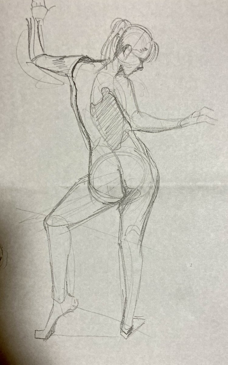 今日も日課のクロッキーと写真をキャラに書き起こす練習から.
「鉛筆を長く持って全体を見ながら形を取る」ってことがかなり定着してきて,上達を実感しています.
次の漫画は「3P」を描くことにしたのですが,これも筆が速くなってきたおかげで手が出せます.