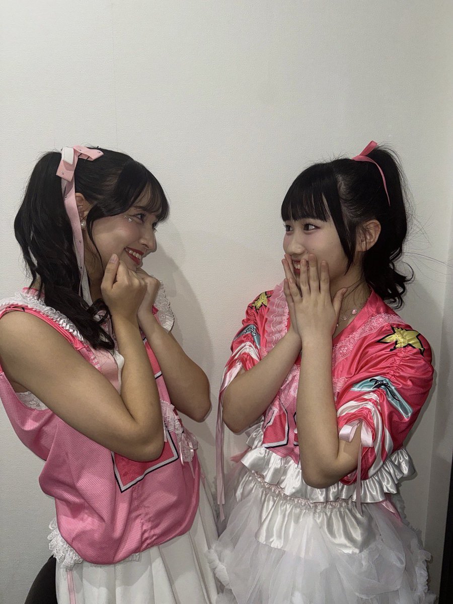 本日の㊙️ 昼☀️「魔法かけちゃうぞ🪄」ポーズ 夜🌙「君を独り占め