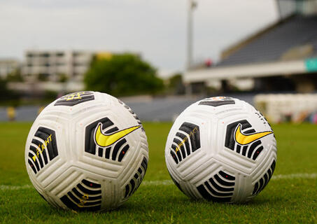 TrainsInfo's tweet image. Heading to Campbelltown Sports Stadium to see @mfcbulls v @PerthGloryFC?

Leumeah is the closest station and approx 100m from the stadium.

Planned weekend #trackwork may affect how you travel, so be sure to plan ahead.

🎟️ Gates open 17:00
⚽ Kick-off 18:00

More info: