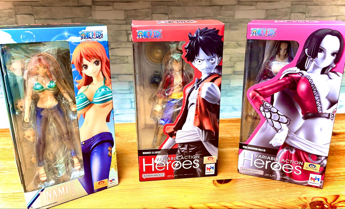 UrohidePlus's tweet image. メガハウスのフィギュア、ヴァリアブルアクションのボア・ハンコックを購入！

比べるとルフィって小柄だな。

#VARIABLE #ACTION #Heros
#ヴァリアブル　#アクション　#ヒーローズ
#ONEPIECE #ワンピース
#可動　#フィギュア