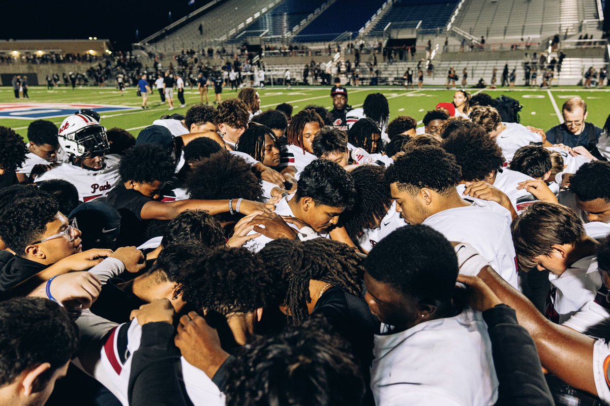 WeissFootball's tweet photo. THANK YOU PACK NATION FOR AN AMAZING SEASON🐺‼️ https://t.co/fZ7vGT20L5