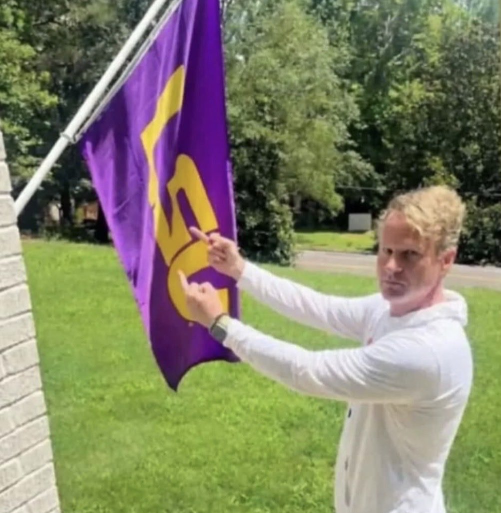 rustinatorr's tweet image. Cuck @Lane_Kiffin