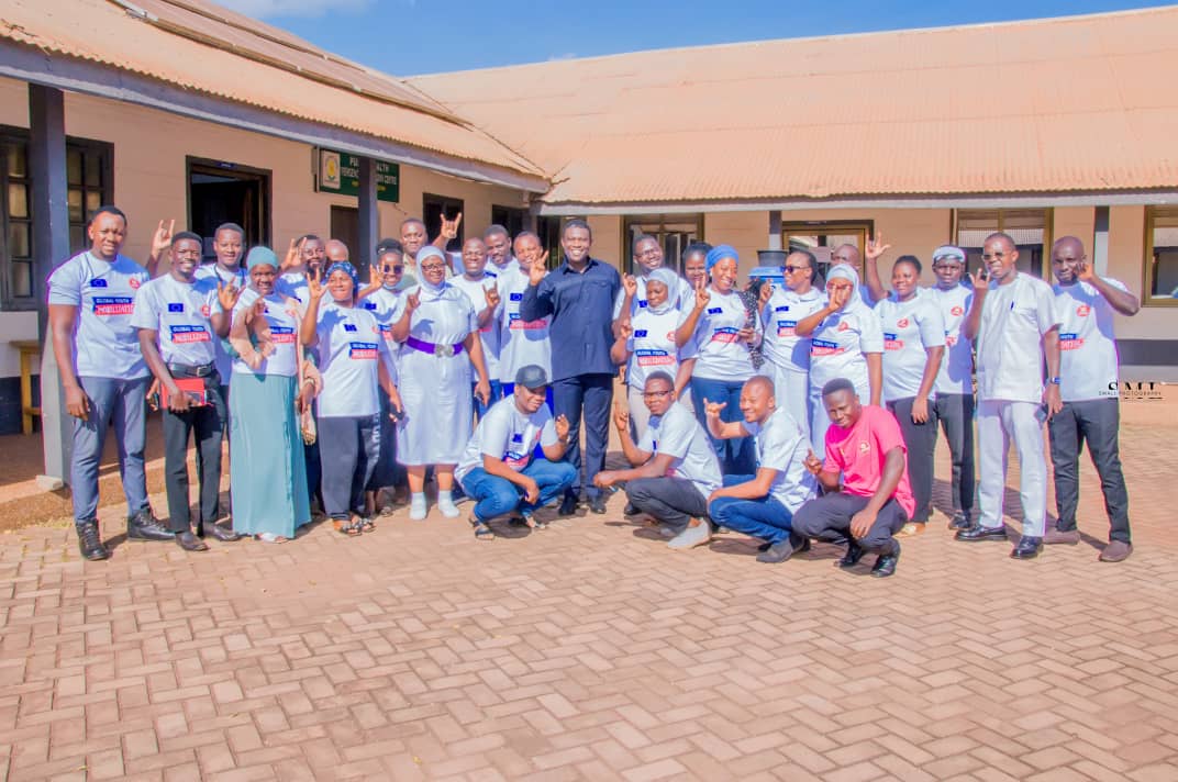 GafaruAminu's tweet image. In our quest to close the communication gap between front line healthcare workers and the hearing and speech impaired, we built the capacity of 25 healthcare workers on #signlanguage in the Northern Region of Ghana🇬🇭. @EuropeInGhana @mohgovgh #globalyouthmobilization