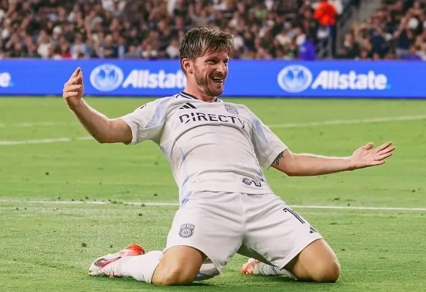 TheDPPod1's tweet image. #SDFC end their historic first season, setting multiple records along the way.

Constant comparisons will be made to #CF97&apos;s expansion side, and we will dive into the nuance for a while, but for tonight, we will enjoy the year they brought us.

Future is bright for SD!