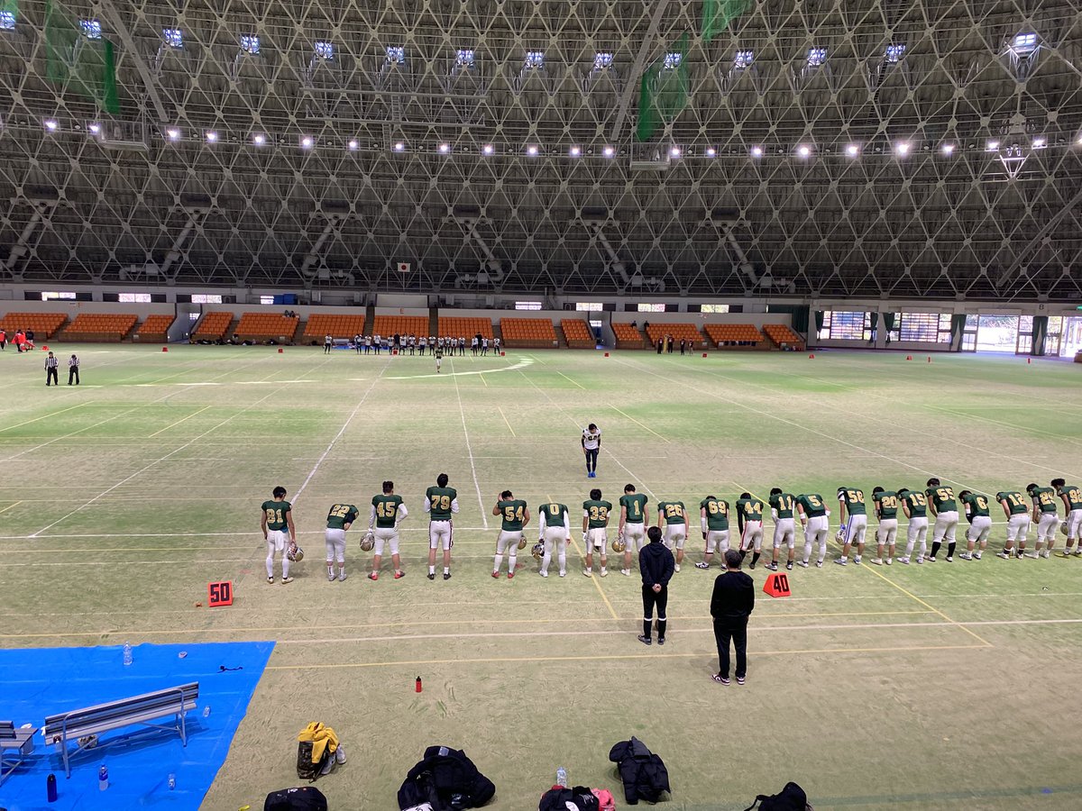 2025年11月30日クエーサーズvs近畿大学医学部ザルトリウス

   QS  KS
1Q  0  8
2Q  0  6
3Q  0  0
4Q  7  0
    7  14

両チームDが奮起。
KSはインターセプトとセーフティーで先制すると、QBランを交えた攻撃で突き放す。
QSも終盤インターセプトから1TD返すも追いつかず。
KSが決勝に駒を進めた。